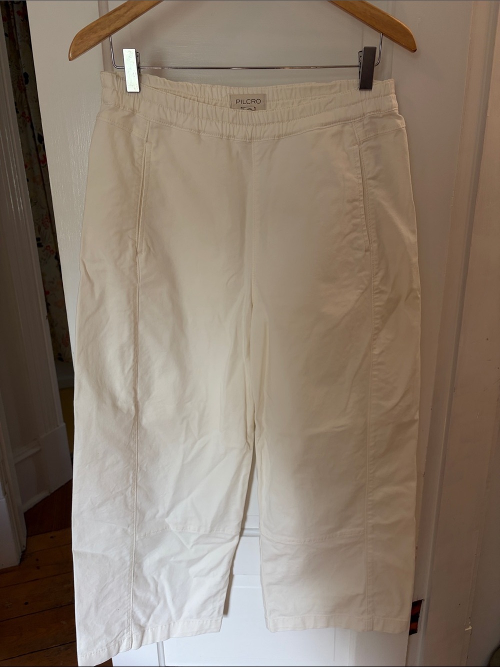 Pilcro Izzie Women's Cream Cropped Barrel Pull-On Pants
